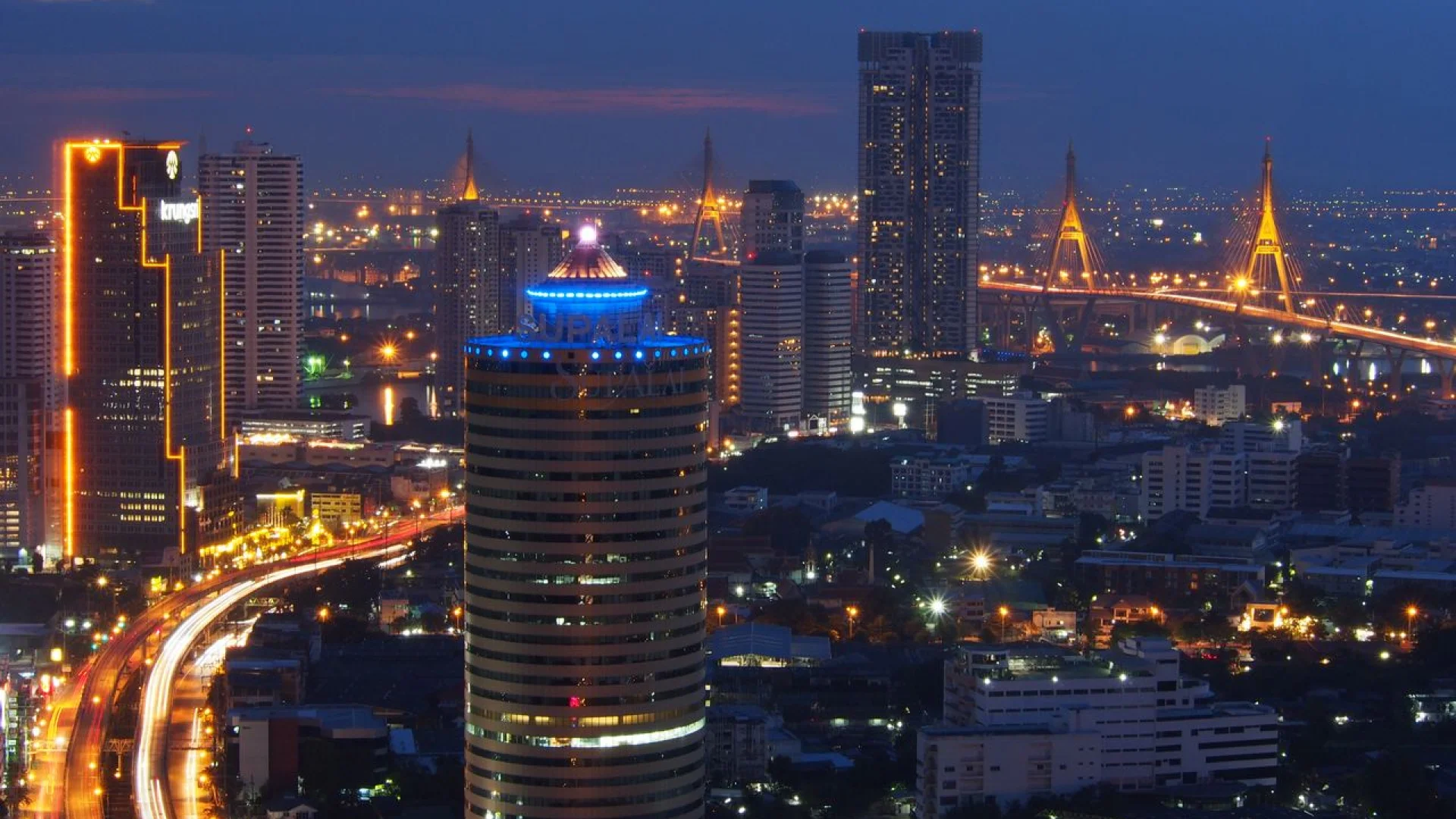 Experience Vibrant City Life