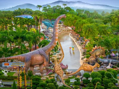 🌿 𝐍𝐨𝐧𝐠 𝐍𝐨𝐨𝐜𝐡 𝐓𝐫𝐨𝐩𝐢𝐜𝐚𝐥 𝐆𝐚𝐫𝐝𝐞𝐧 — 𝐏𝐚𝐭𝐭𝐚𝐲𝐚 🦖🌴