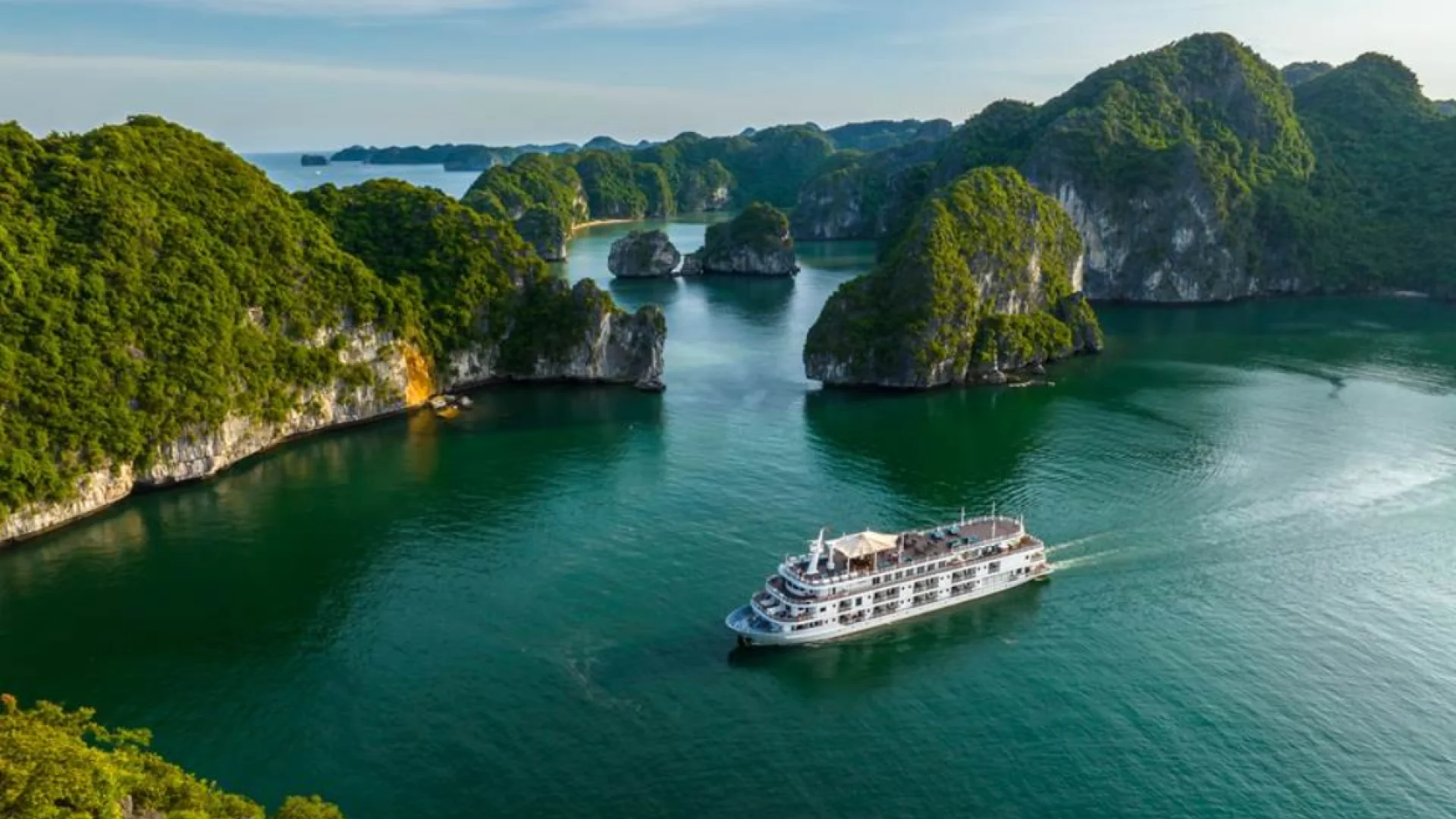 Vietnam (Hanoi - Halong Bay - 4Days 3Nights) Itinerary